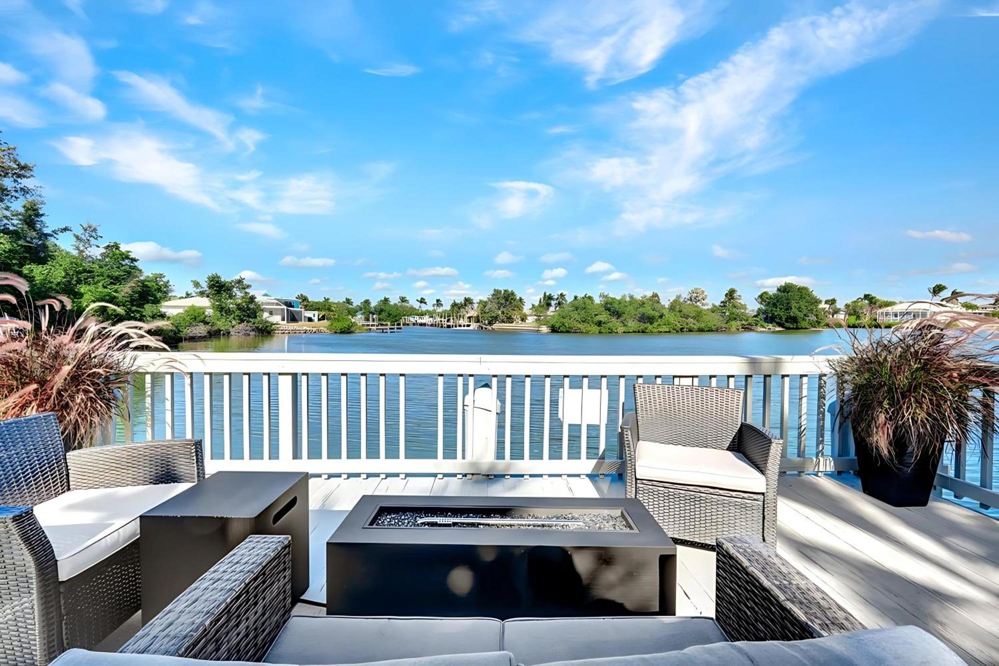 Waterfront - Isles Of Capri - Island Retreat - Marco Island - Naples Apartment Bagian luar foto